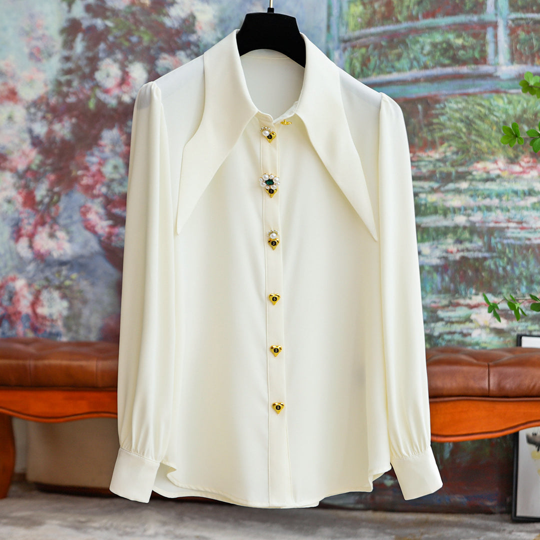 Damen Elegante und raffinierte Bluse mit Schmuckknöpfen Echoarchiv