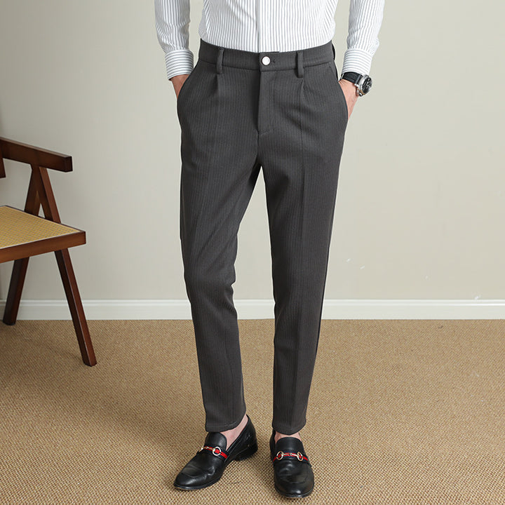 Herren Moderne Business-Hose mit eleganter Nadelstreifenoptik Echoarchiv