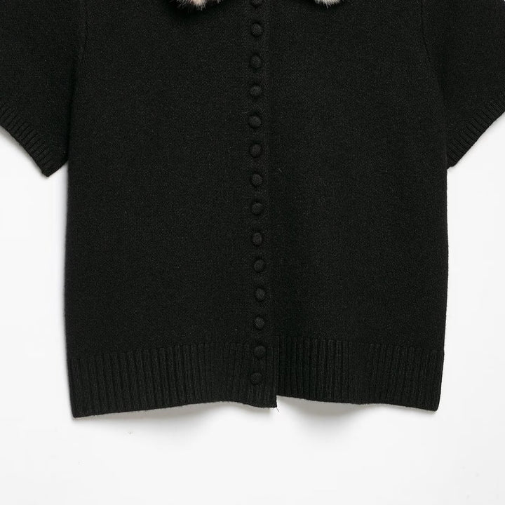 Damen Kurzarm-Feinstrickcardigan mit abnehmbarem Kunstfell-Kragen im Leopardenmuster Echoarchiv