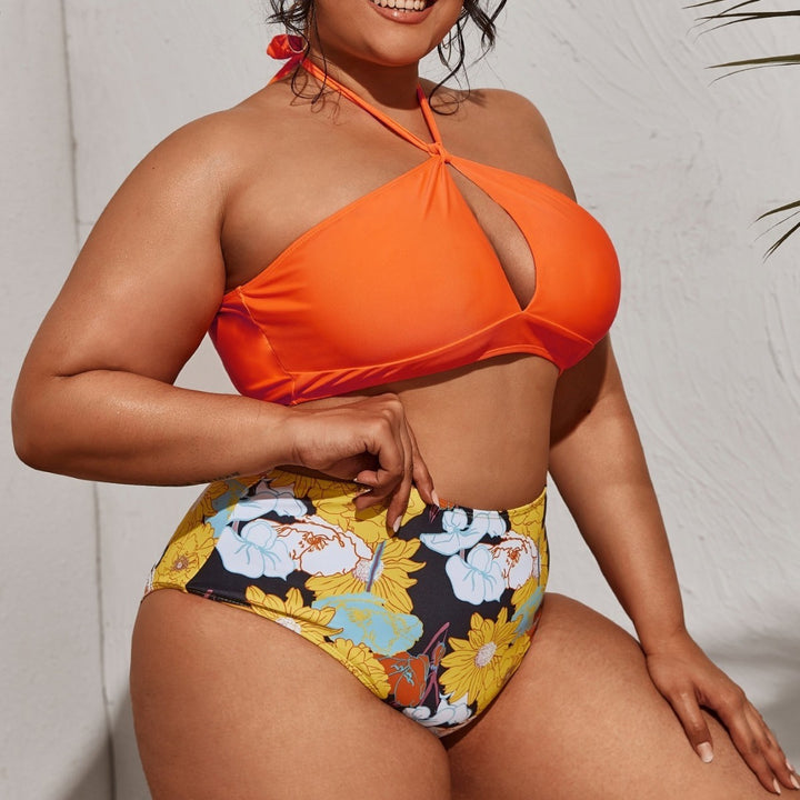 Damen Bikini-Set mit innovativem Schnitt und floralen Akzenten Echo Archiv
