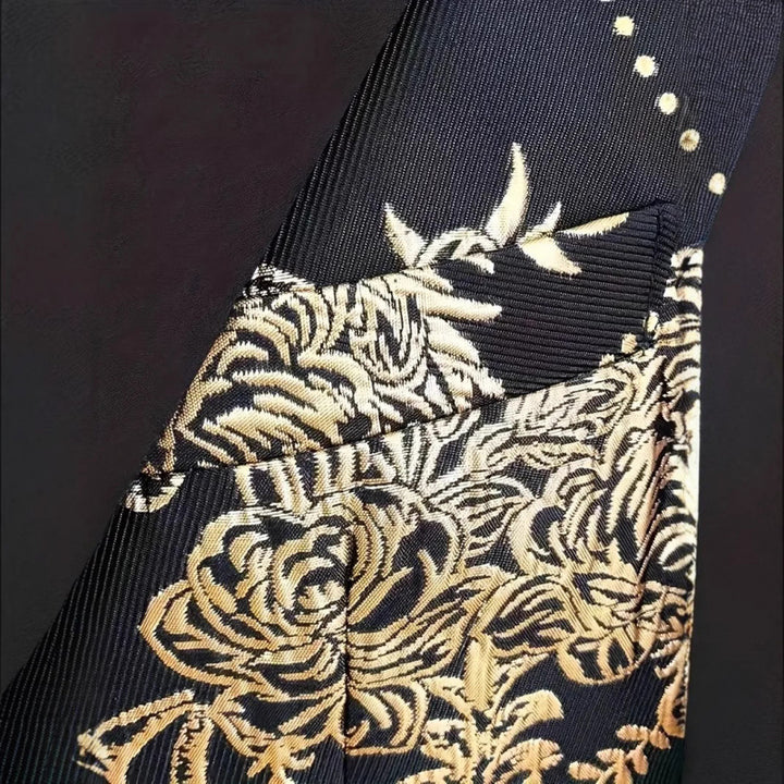 Herren Extravaganter Smoking-Blazer mit floralem Jacquard-Muster Echoarchiv
