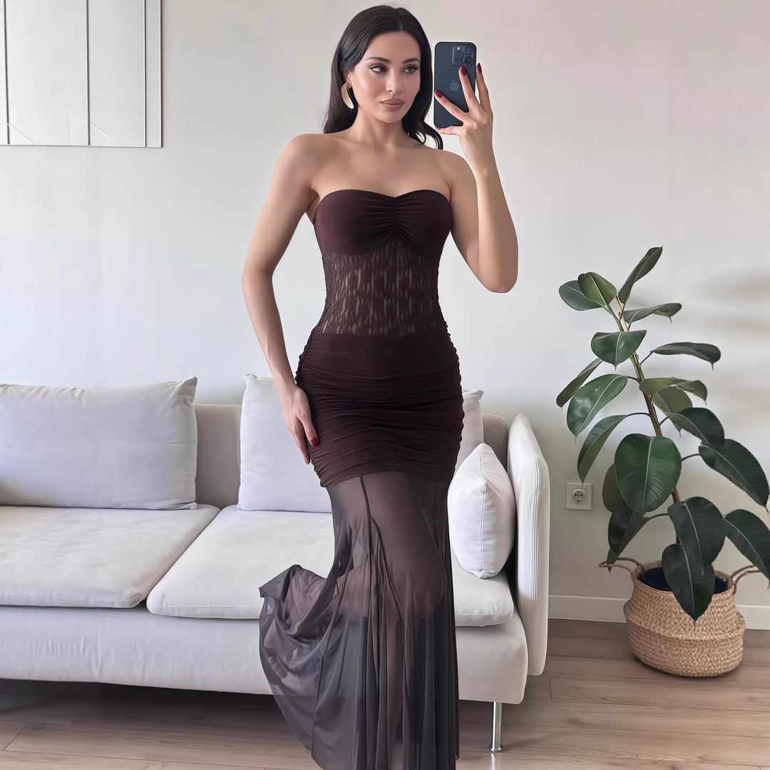 Damen Elegantes bodenlanges Kleid mit Spitzenakzenten Echo Archiv