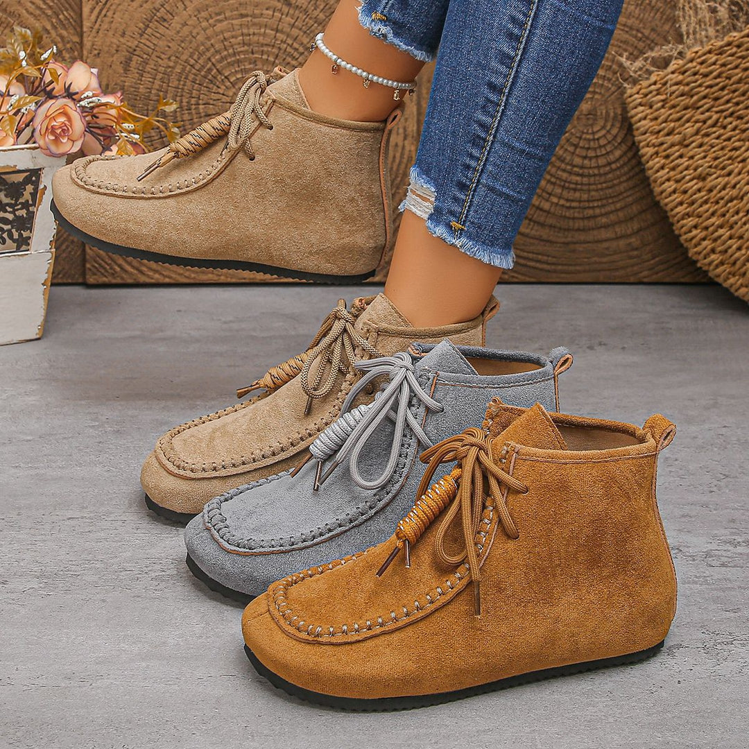 Damen Velours‑Ankle‑Mokassin mit dekorativer Quaste und handgenähter Moc‑Naht Echo Archiv