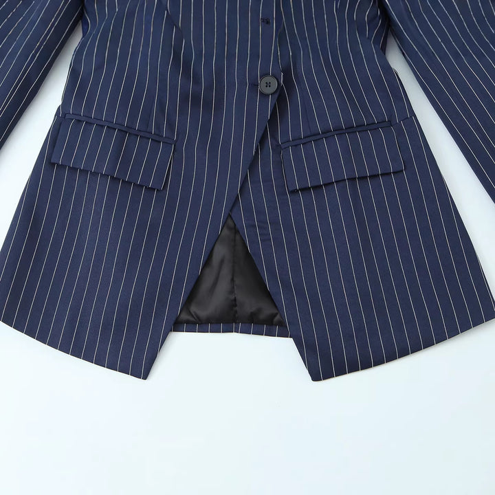 Damen Nadelstreifen-Tailored-Blazer mit markantem Revers, Pattentaschen und taillierter Silhouette Echo Archiv