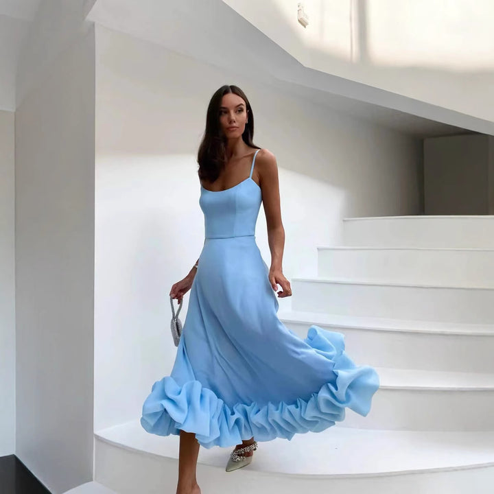 Damen Midi-Kleid mit zarten Spaghetti-Trägern und voluminösem Rüschensaum Echo Archiv