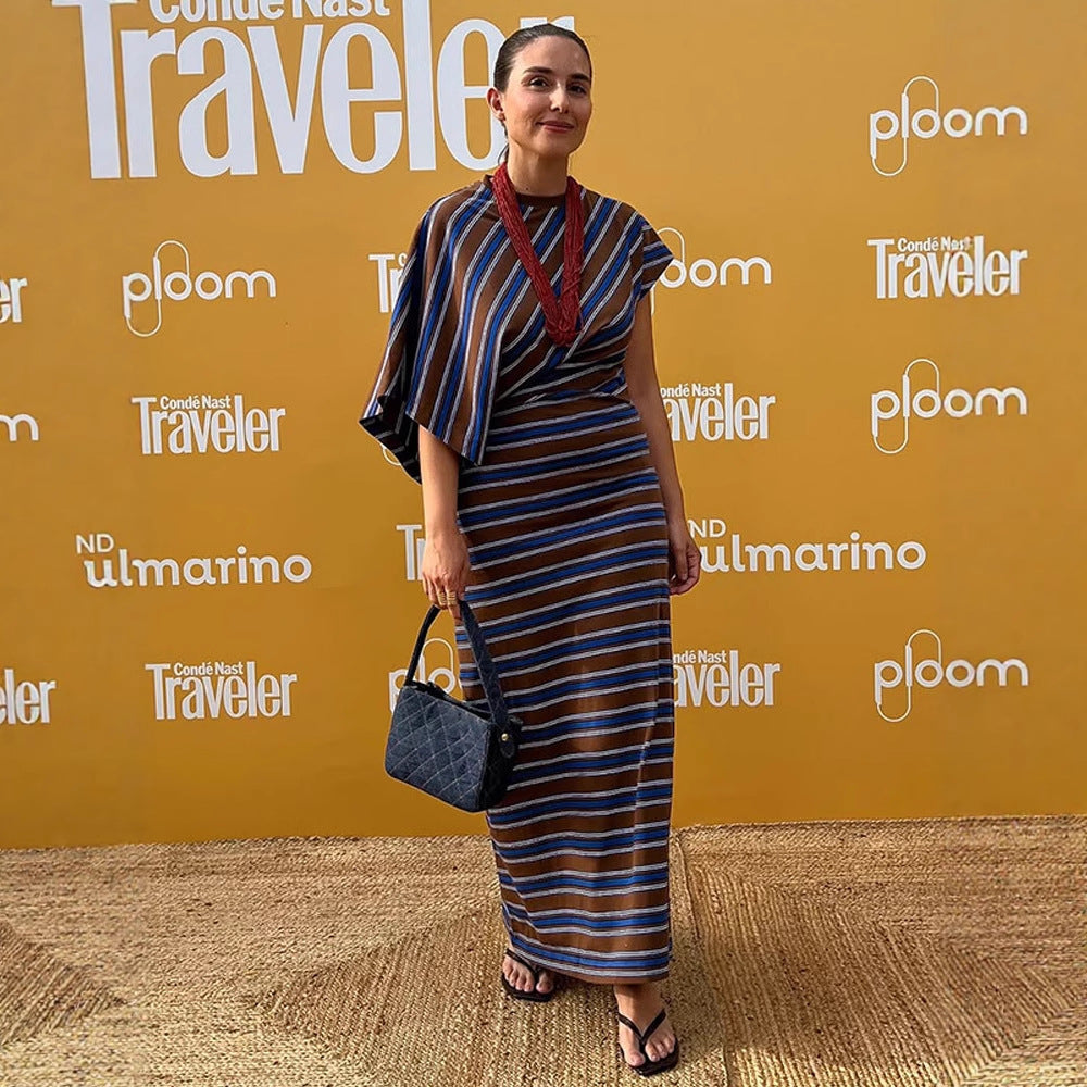 Damen Gestreiftes Maxikleid mit asymmetrischer Cape-Ärmelung & taillierter Silhouette Echoarchiv