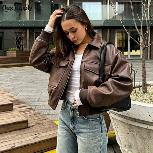 Damen nan kurzer Bomberjacke in Veloursleder‑Optik mit großen Pattentaschen und Rippbündchen Echo Archiv