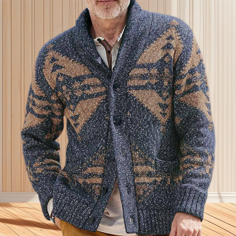 Herren Strickjacke mit kunstvollem Muster und praktischen Taschen Echoarchiv