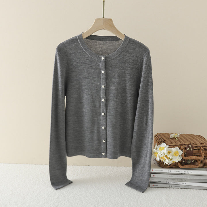 Damen Leichter Feinstrick-Cardigan mit Rundhals, Slim-Passform und dezenter Knopfleiste Echo Archiv