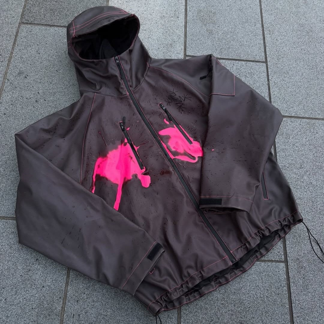 Unisex nan technische Regenjacke mit verschweißten Nähten, schrägen Brust-Reißverschlusstaschen und verstellbarem Kordelzugsaum Echo Archiv