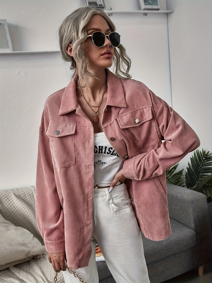 Damen Cord-Overshirt mit Pattentaschen und Oversize-Schnitt Echoarchiv