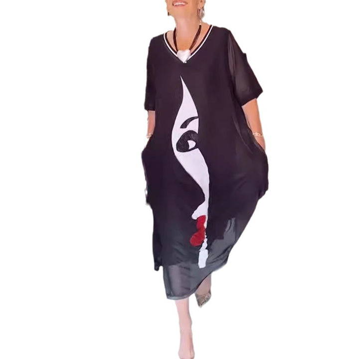 Damen nan luftiges Chiffon-Maxikleid mit grafischem Gesichtsprint, V-Ausschnitt und seitlichen Eingrifftaschen Echo Archiv