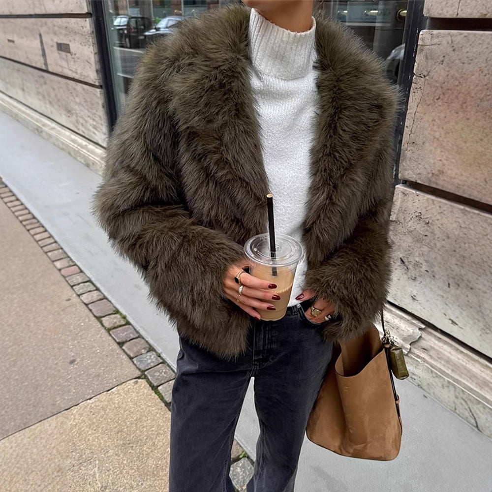 Damen Boxy-Kunstfelljacke mit voluminösem Schalkragen und weicher Teddystruktur Echoarchiv