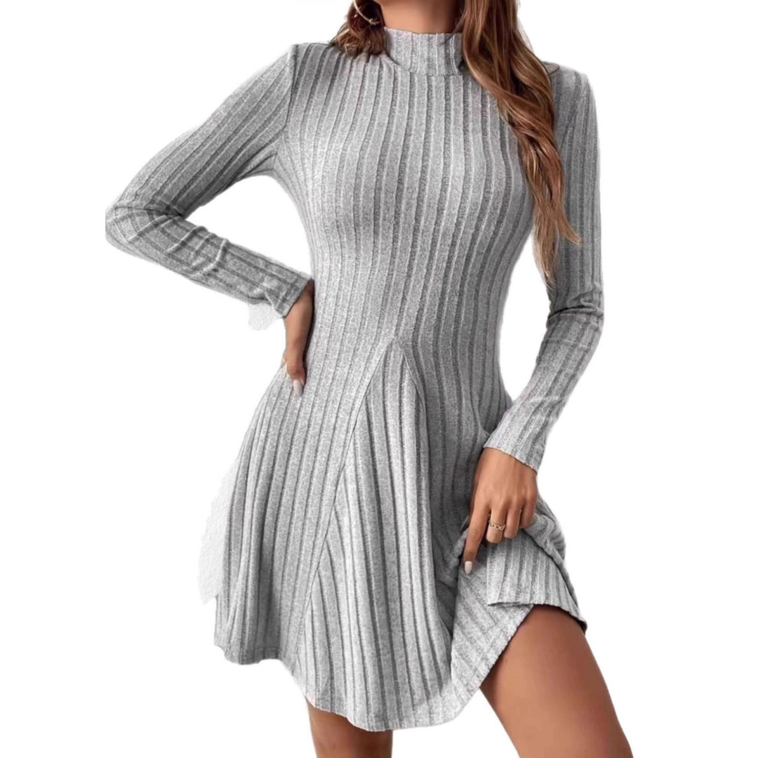 Damen Geripptes Strickkleid mit Stehkragen, taillierter A‑Linie und langen Ärmeln – Élara
