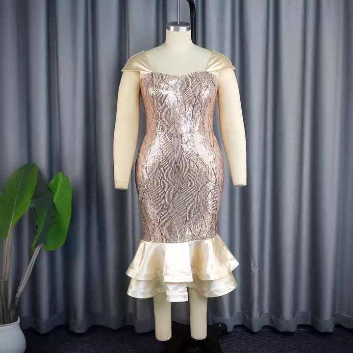 Damen Elegantes Abendkleid mit schimmernden Pailletten und femininem Rüschensaum Echo Archiv