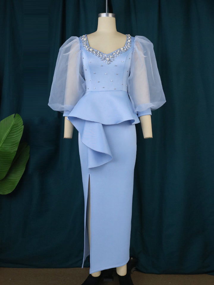 Damen Elegantes Abendkleid mit funkelnden Perlen und voluminösen Tüllärmeln Echo Archiv