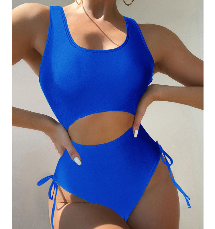 Damen Einteiler Badeanzug mit modischem Cut-Out und verstellbaren Bändern Echo Archiv