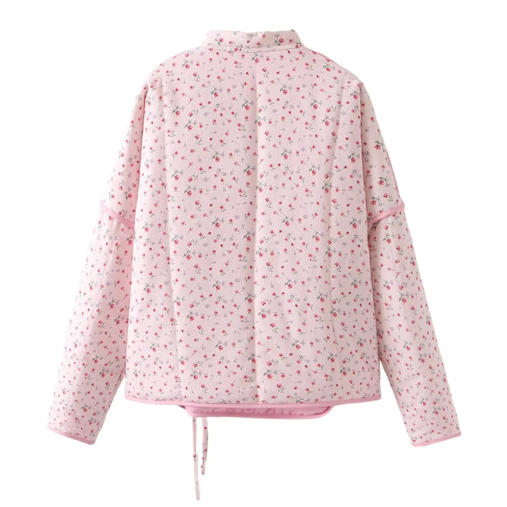 Damen leichte Wickeljacke im Kimono‑Stil mit zartem Blumenmuster und Taillenband – Célinea