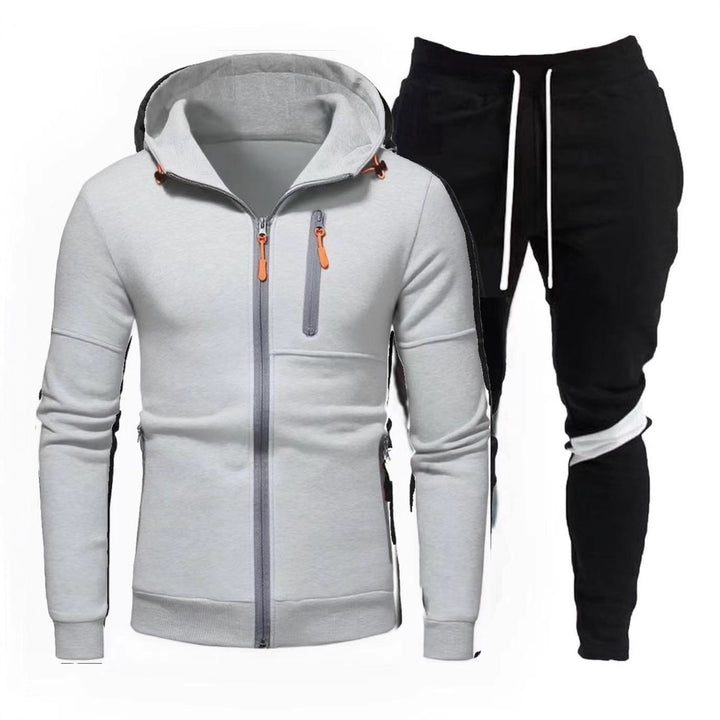 Herren sportliche Kapuzenjacke mit praktischem Reißverschluss und Jogginghose Echoarchiv