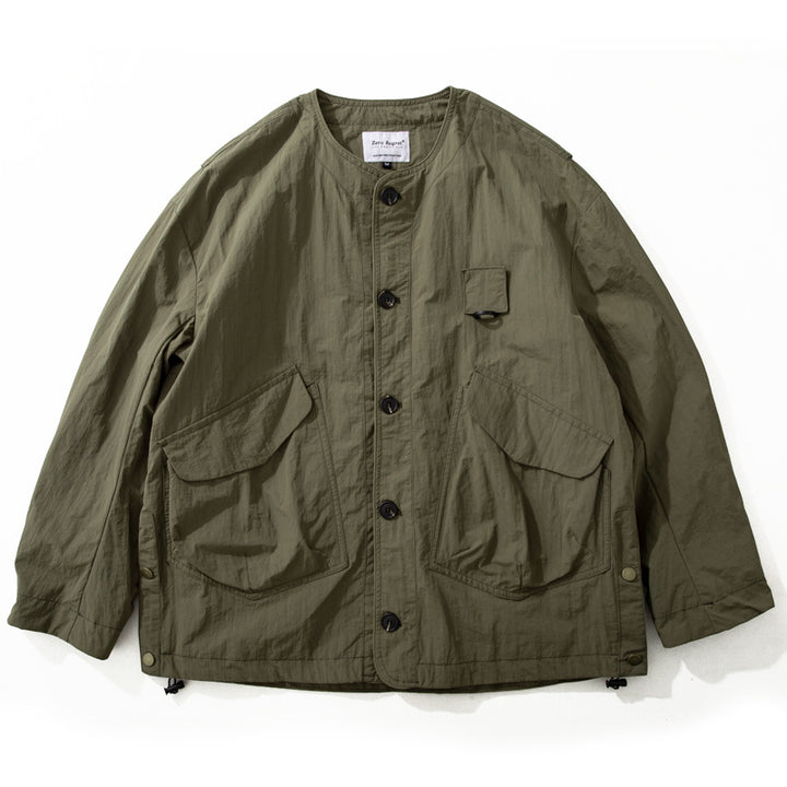 Herren Kragenlose Utility-Fieldjacke mit Pattentaschen und Kordelzug Echoarchiv