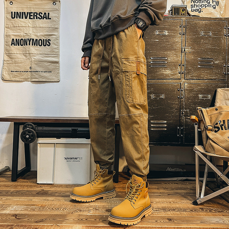 Herren Cargo-Joggerhose mit großen Pattentaschen, elastischem Bund und Gummbündchen – Bravaro