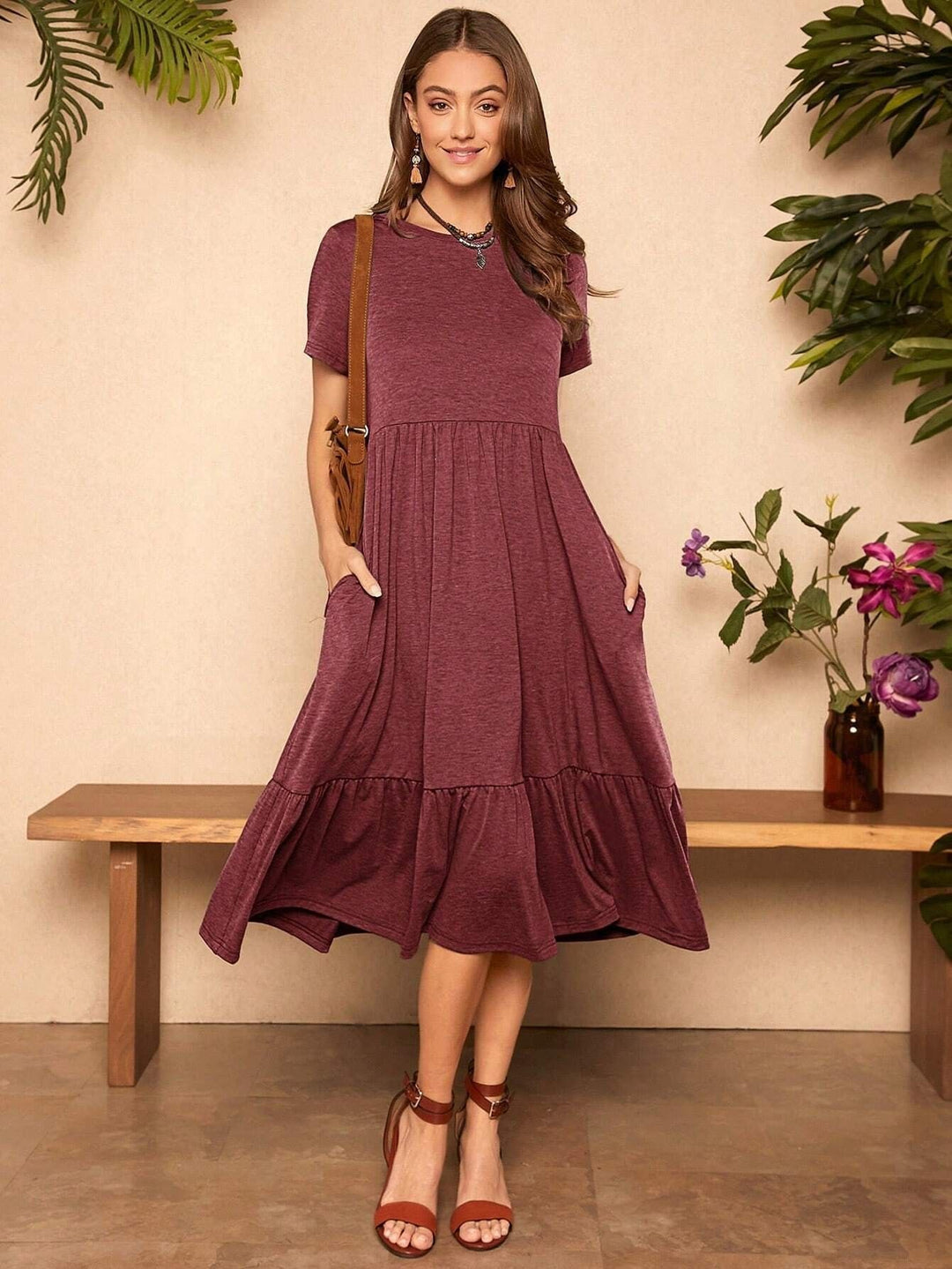 Damen lässiges T-Shirt-Kleid mit lockerer Passform und Rüschensaum Echo Archiv