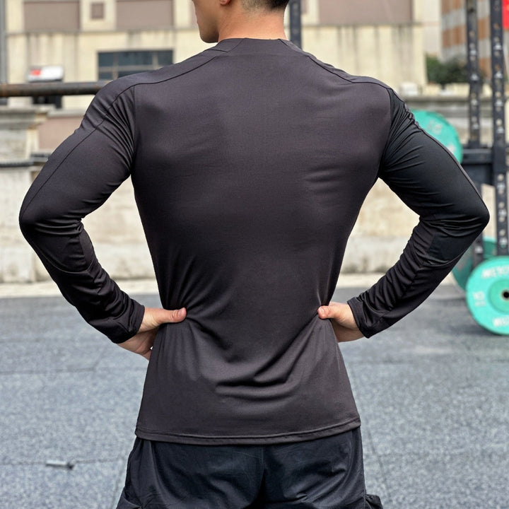 Herren Funktions-Langarmshirt mit hohem Kragen und innovativem Reißverschluss Echoarchiv