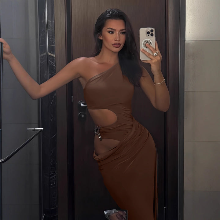 Damen Körperbetontes Maxikleid mit asymmetrischem Schnitt und exklusiven Cut-Out-Details Echo Archiv