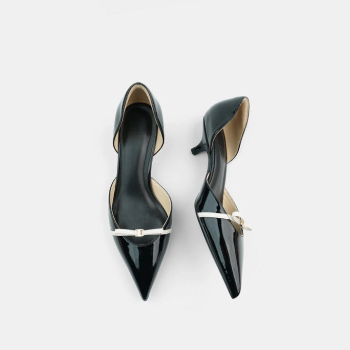 Damen Elegante Lack‑D'Orsay‑Pumps mit spitzer Zehenkappe, niedrigem Kittenabsatz und zartem Zierriemchen – Lioré