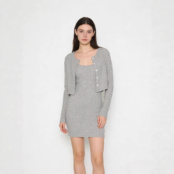 Damen Figurbetontes Strickkleid mit passender Strickjacke Echo Archiv