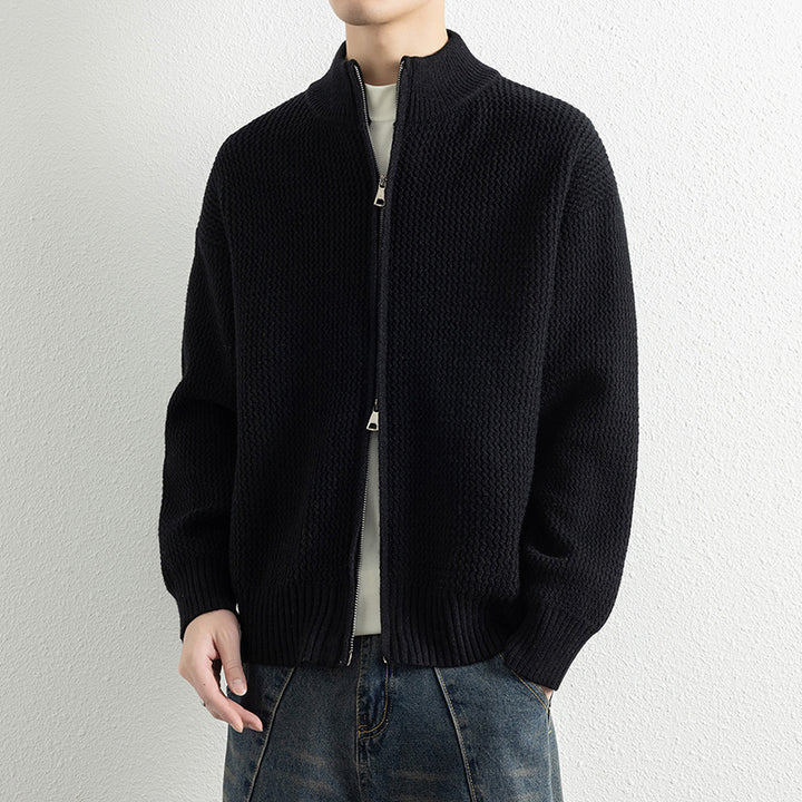 Herren Strickjacke mit hohem Kragen und praktischen Reißverschluss Echoarchiv