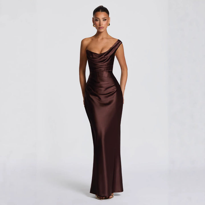 Damen Elegantes Satin Lang Abendkleid mit asymmetrischem Schnitt und figurschmeichelndem Design Echo Archiv