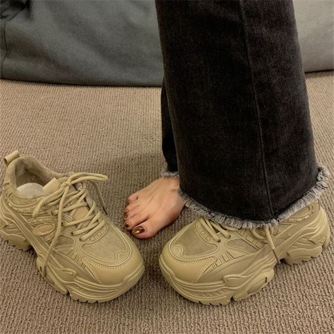 Damen Chunky Sneakers mit atmungsaktiver Mesh-Oberfläche und gepolsterter Sohle Echo Archiv