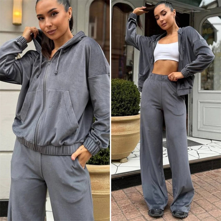 Damen Velours-Zip-Kapuzenjacke mit Marlene-Jogginghose Lounge-Set – Auréline