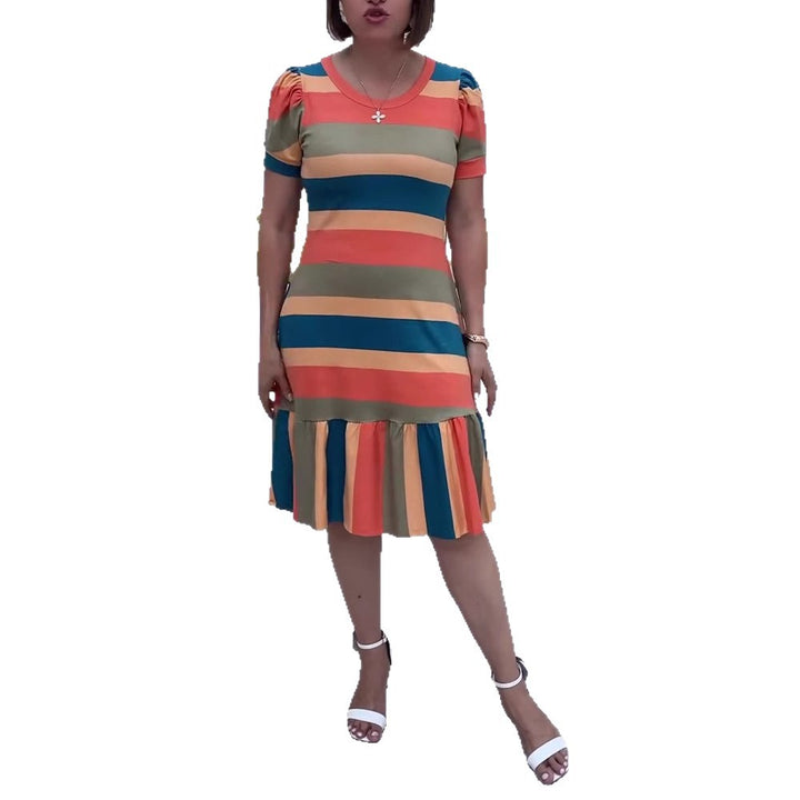 Damen nan gestreiftes Jerseykleid A-Linienschnitt mit kurzem Puffärmel und Volantstufe Echo Archiv