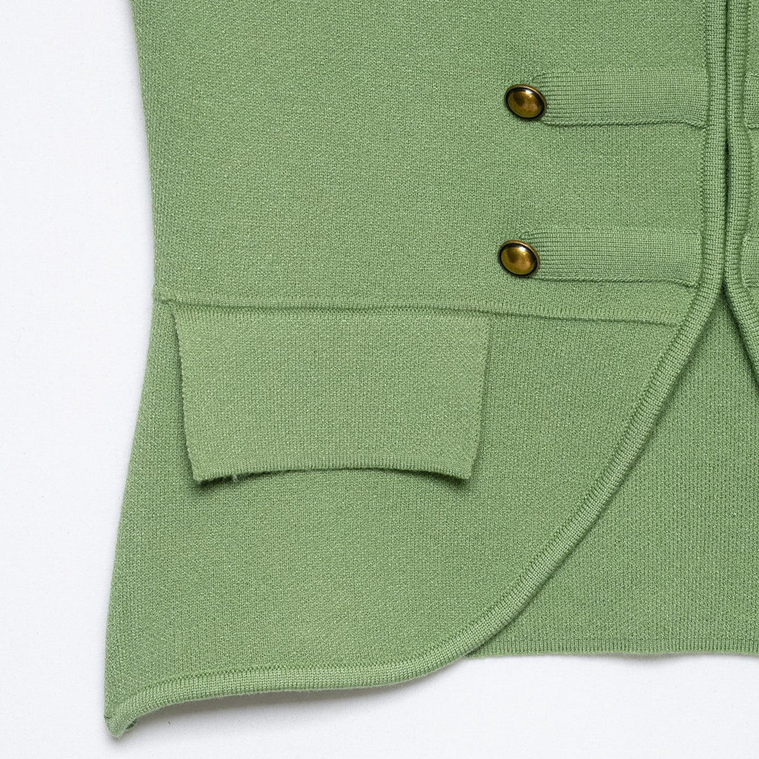 Damen Ärmellose Strickweste im Militärstil mit dekorativen Metallknöpfen und aufgesetzten Taschen Echoarchiv