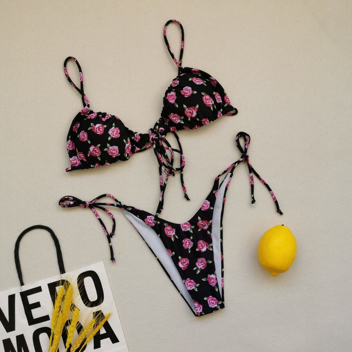 Damen Triangel-Bikini-Set mit verspielten Bindebändern und schickem Farbkontrast Echo Archiv