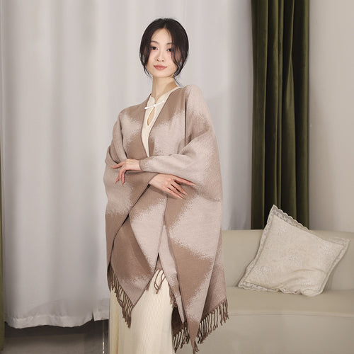 Damen Oversize-Poncho aus Wollmix mit verwaschenem Karo und Fransensaum – Avérine