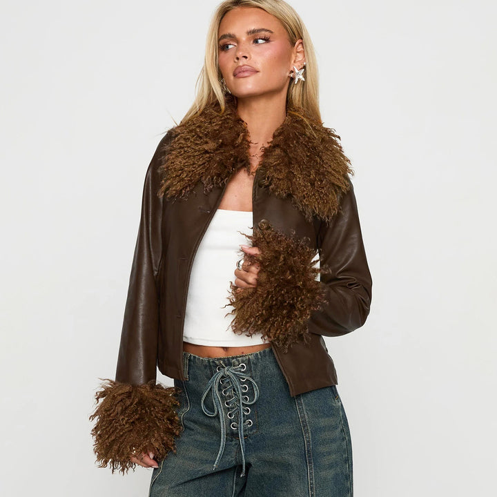Damen nan kurze Kunstlederjacke mit voluminösem Fellkragen und Fellmanschetten Echo Archiv