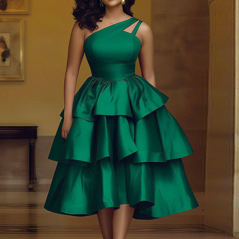 Damen Maxikleid mit asymmetrischem Träger und voluminösen Rüschen Echo Archiv