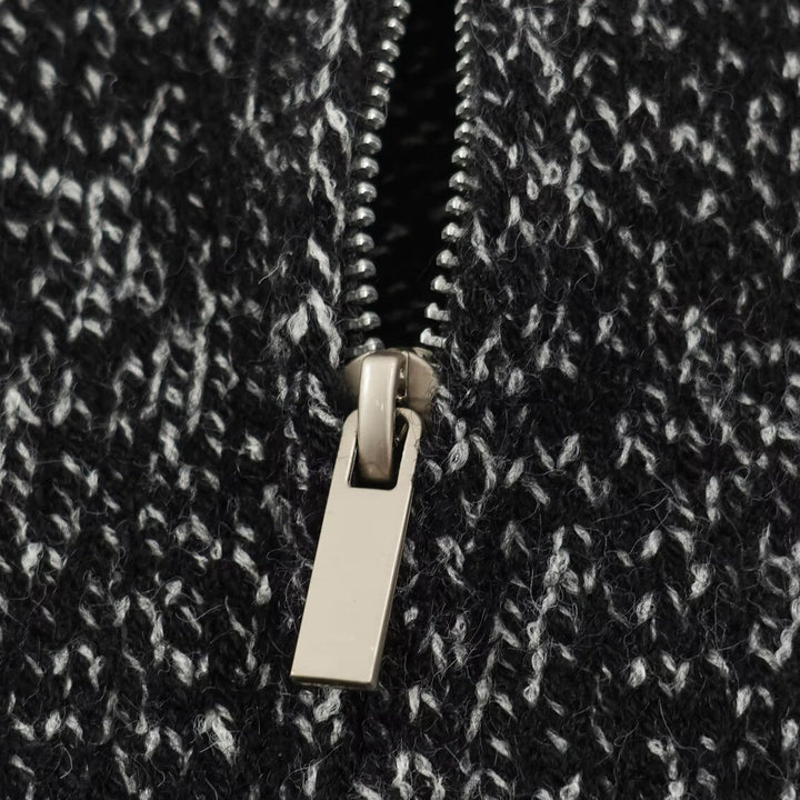 Damen Grobgestrickter Reißverschluss-Pullover mit Stehkragen und geripptem Saum Echoarchiv
