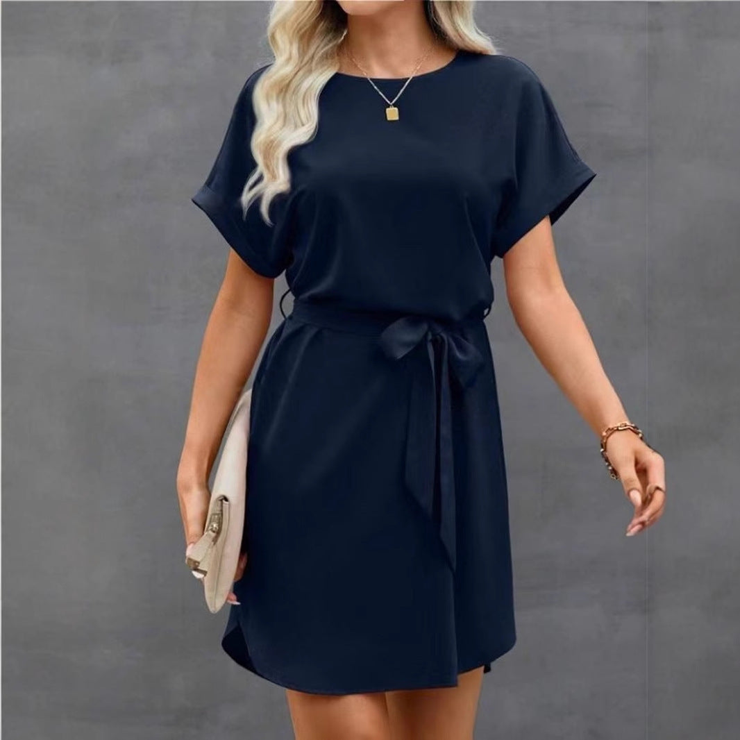 Damen Kurzarm Kleid mit Taillengürtel und lässigem Schnitt Echo Archiv