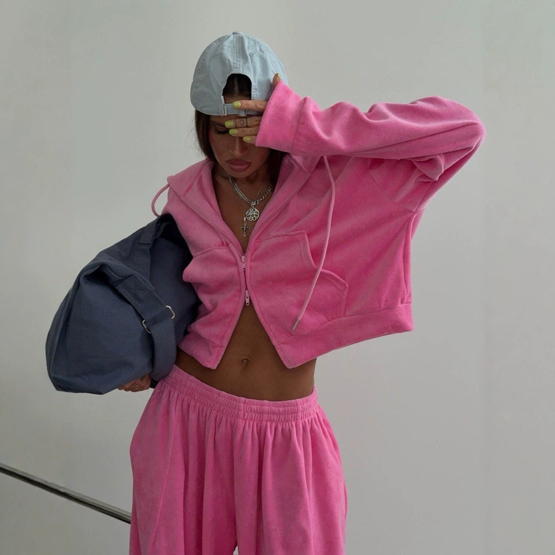 Damen Velours-Set Oversize mit Cropped-Zip-Hoodie und weiter Bundfaltenhose Echoarchiv