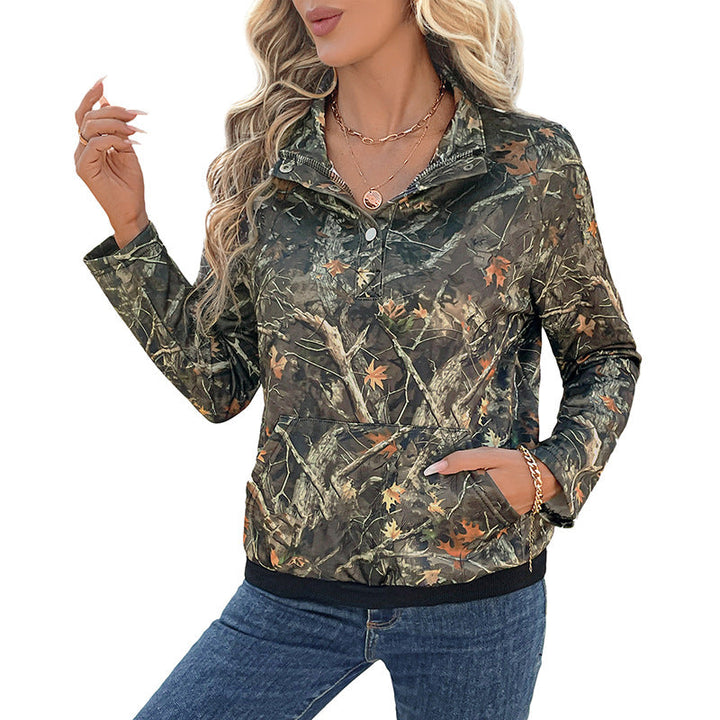 Damen Hoodie im Camouflage‑Blätterprint mit halber Druckknopfleiste und Kängurutasche Echoarchiv