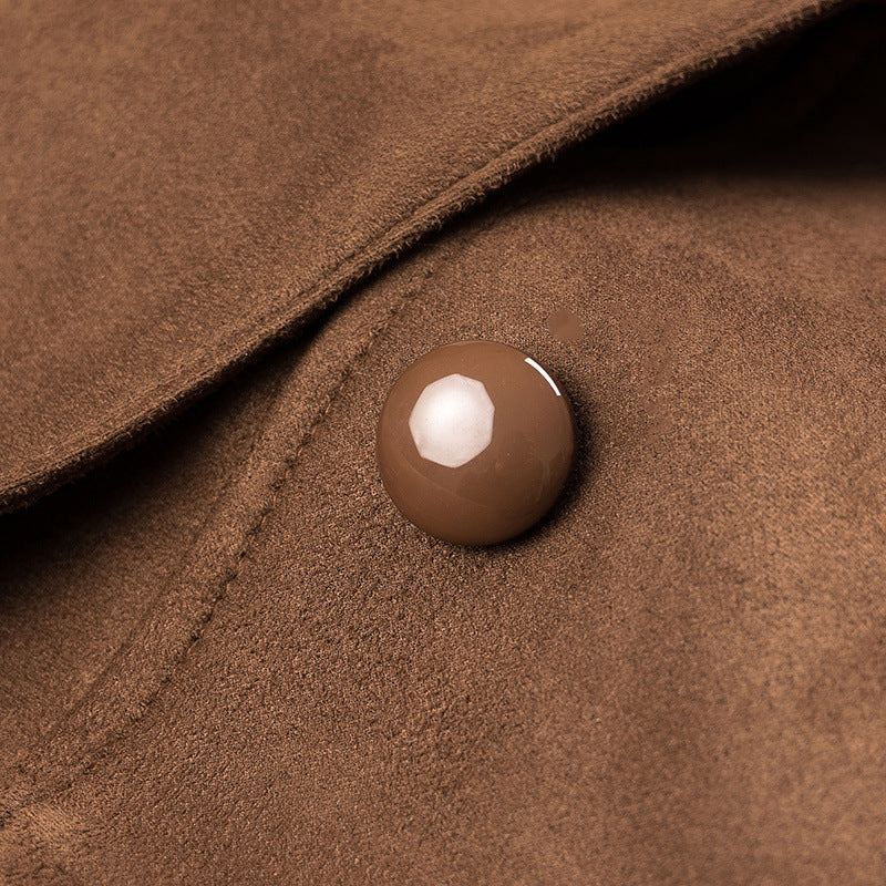 Damen taillierter veganer Trenchcoat mit Schalkragen, Bindegürtel und Schulterriegeln – Montévia