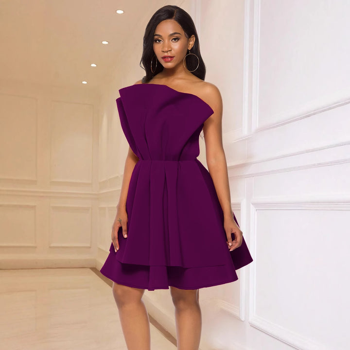 Damen Glamouröses Cocktailkleid mit voluminösen Rüschen Echo Archiv