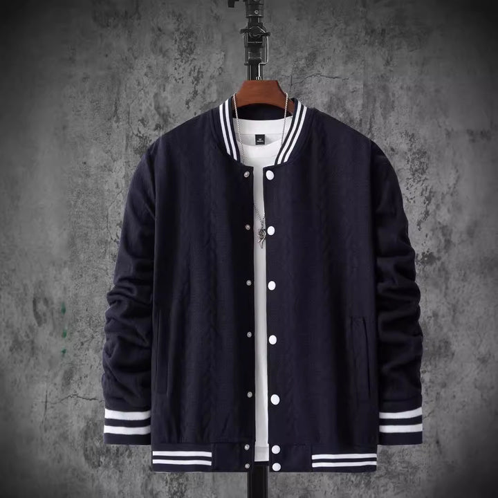 Herren Collegejacke mit klassischem Schnitt und modernen Streifen Echoarchiv