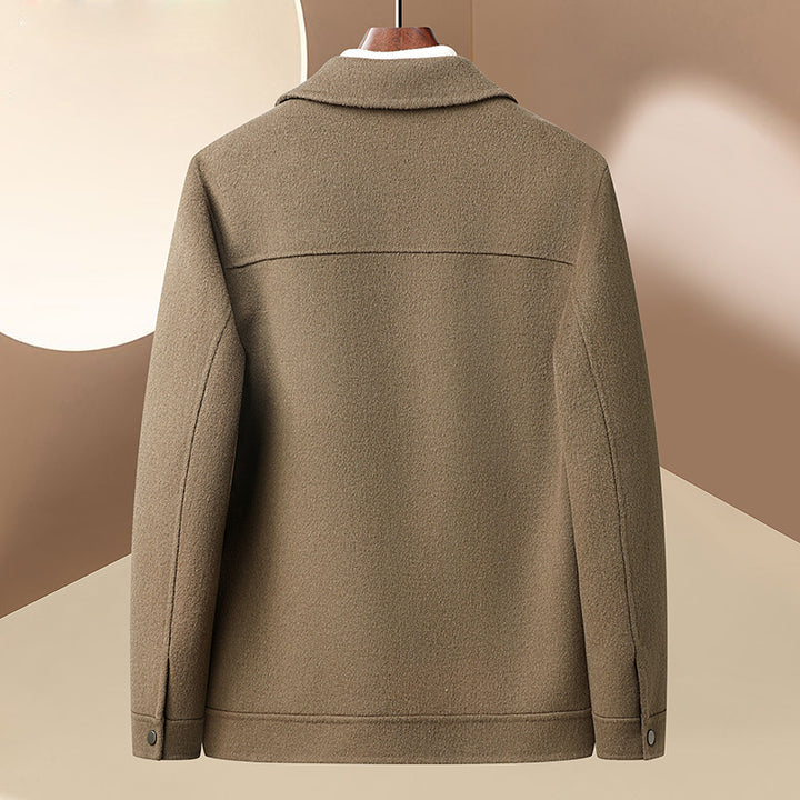 Herren modische Übergangsjacke mit innovativem Schnitt Echoarchiv
