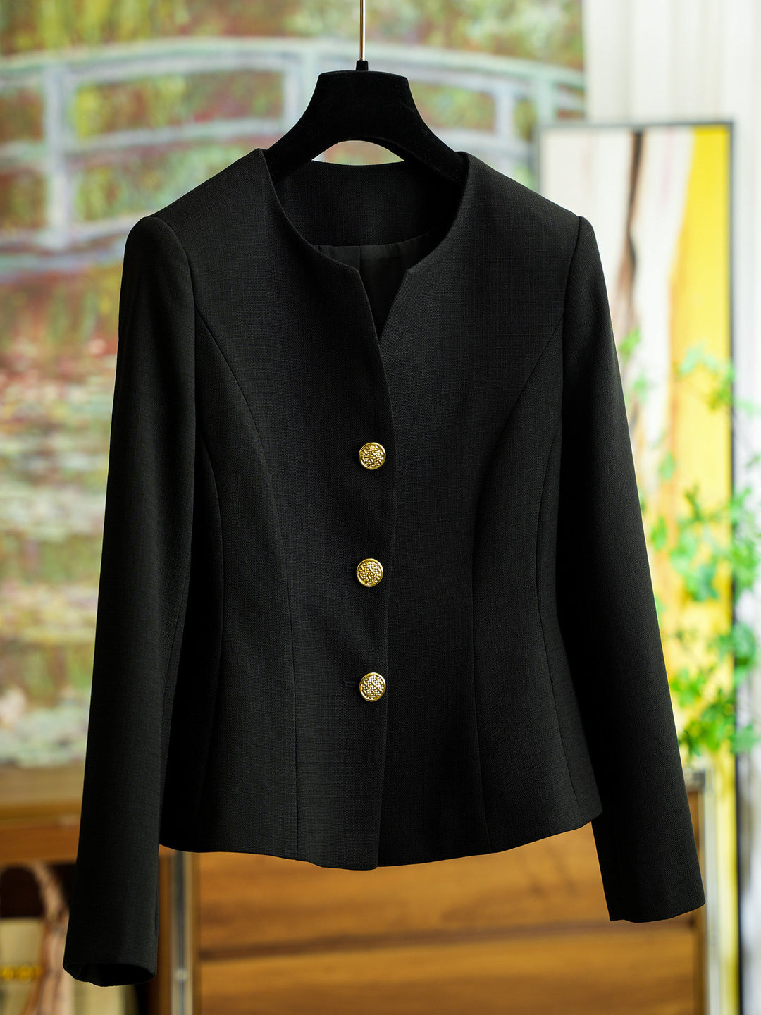 Damen Elegant geschnittener Blazer mit Schmuckknöpfen Echoarchiv