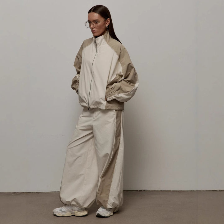 Damen nan sportive Oversize-Trackjacke mit hohem Stehkragen und Raglanärmeln Echo Archiv